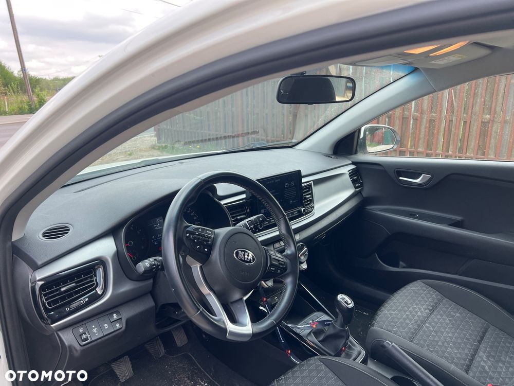 Kia Rio - 7