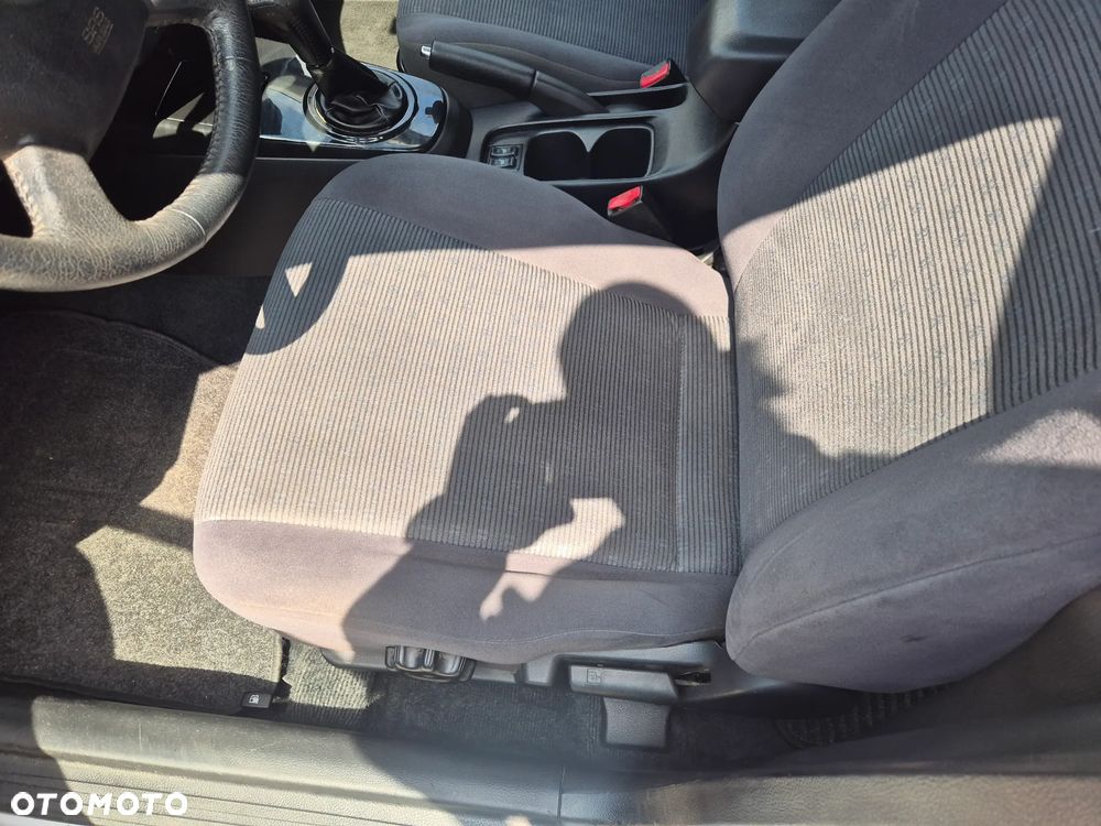 Mitsubishi Lancer 1.6 Intense - 11