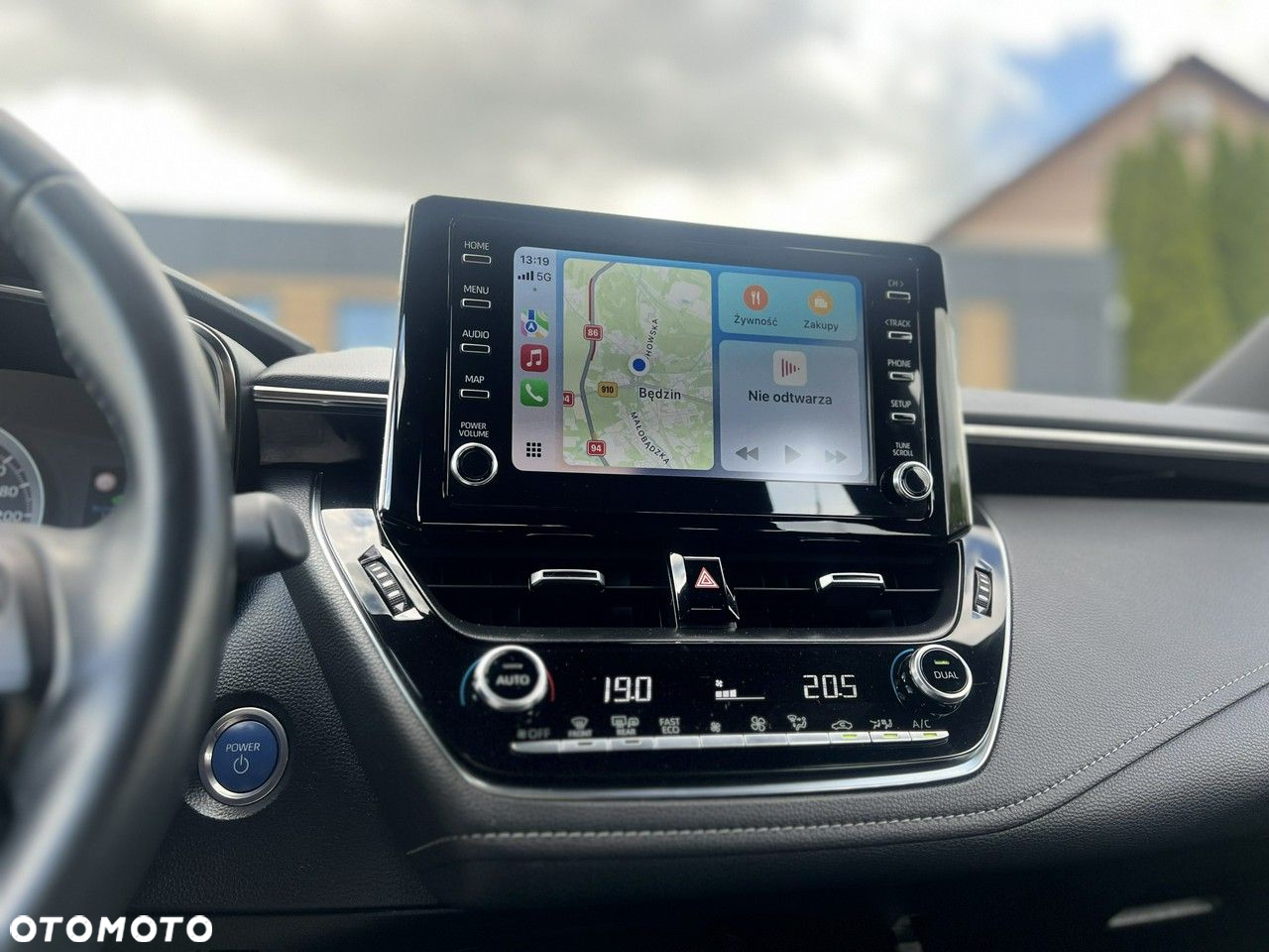 Toyota Corolla 2.0 Hybrid Comfort - 25