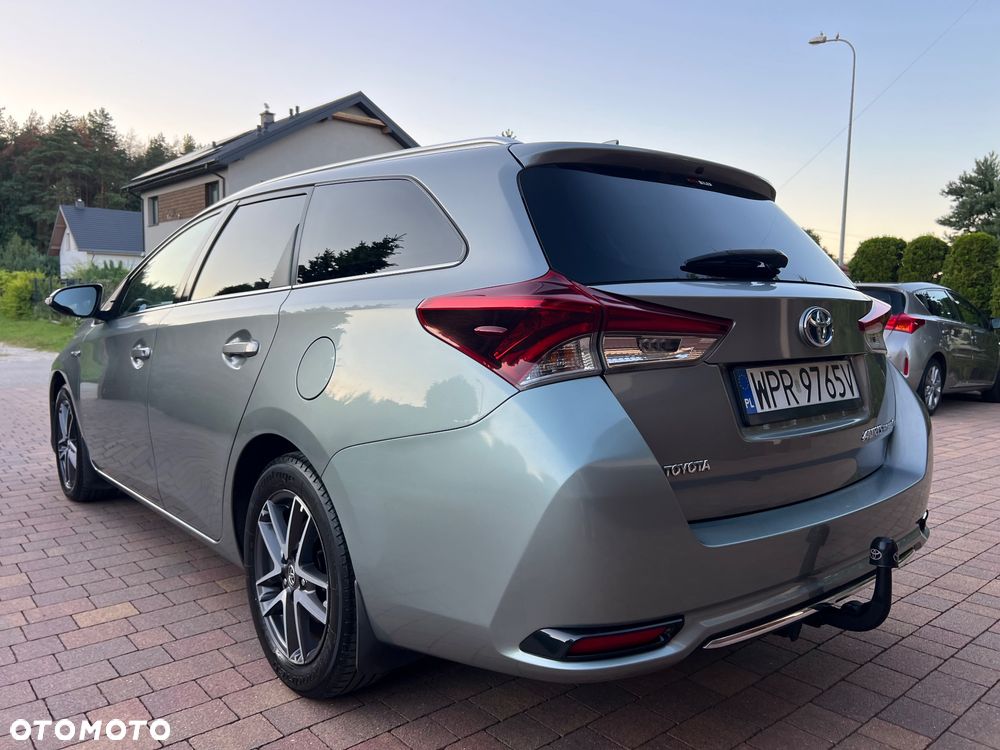Toyota Auris 1.8 HSD Prestige - 13