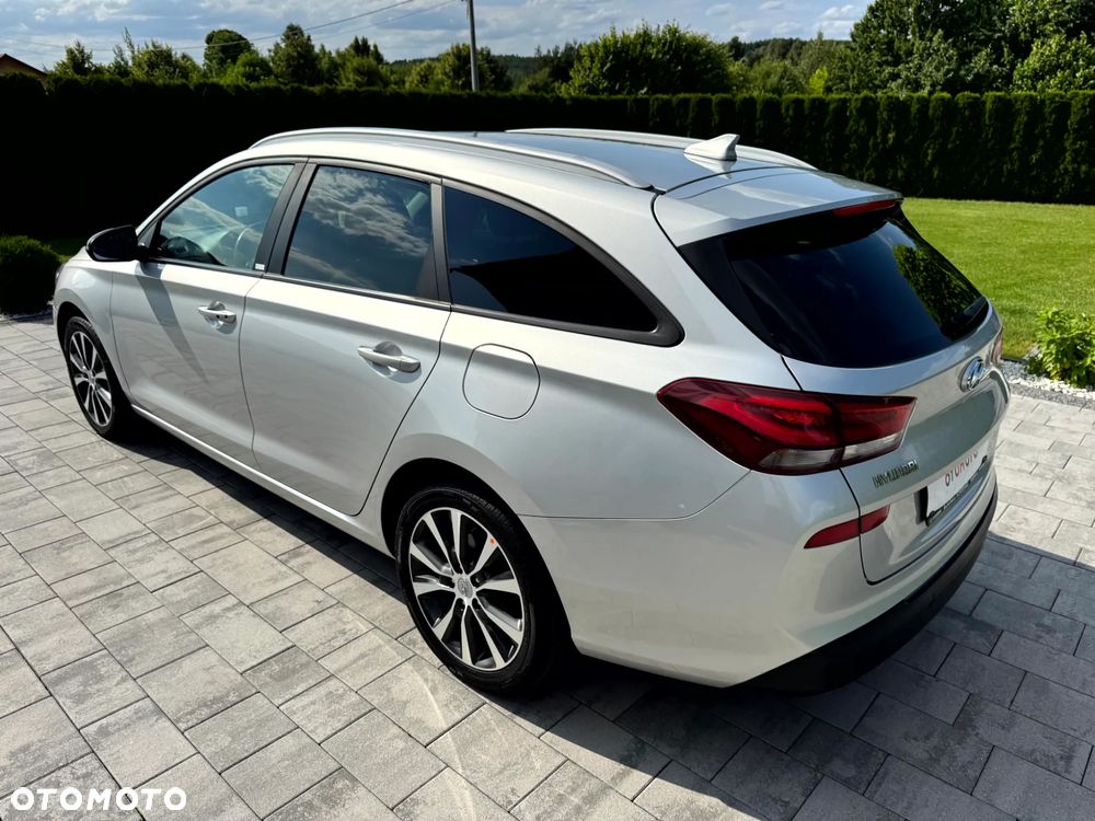Hyundai i30 Kombi 1.6 CRDI DCT YES - 4