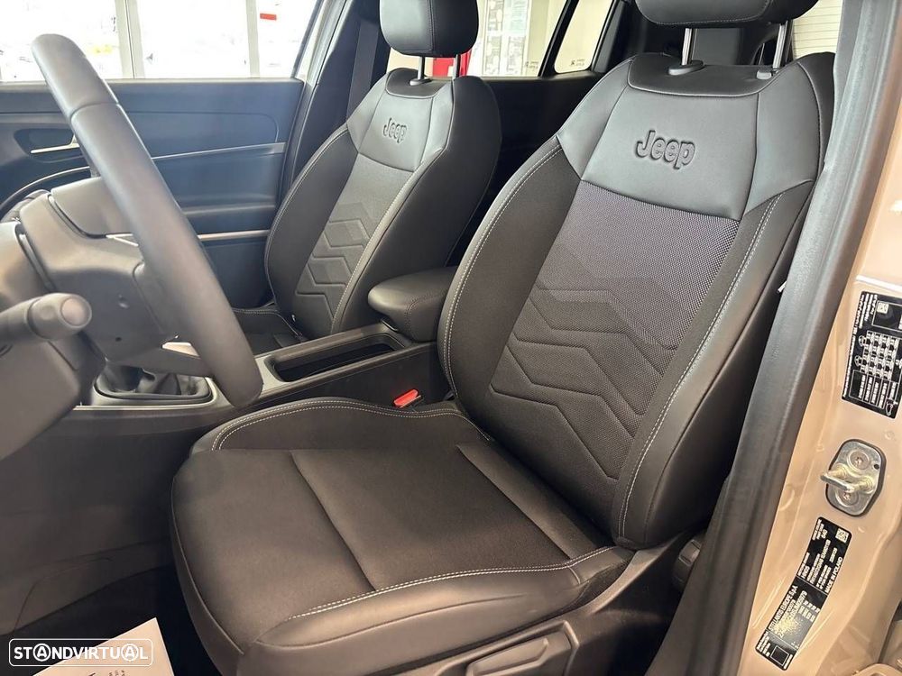 Jeep Avenger 1.2 GSE T3 Summit - 9