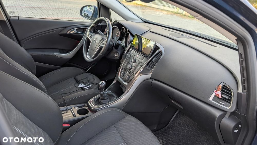Opel Astra 1.4 T Cosmo - 28
