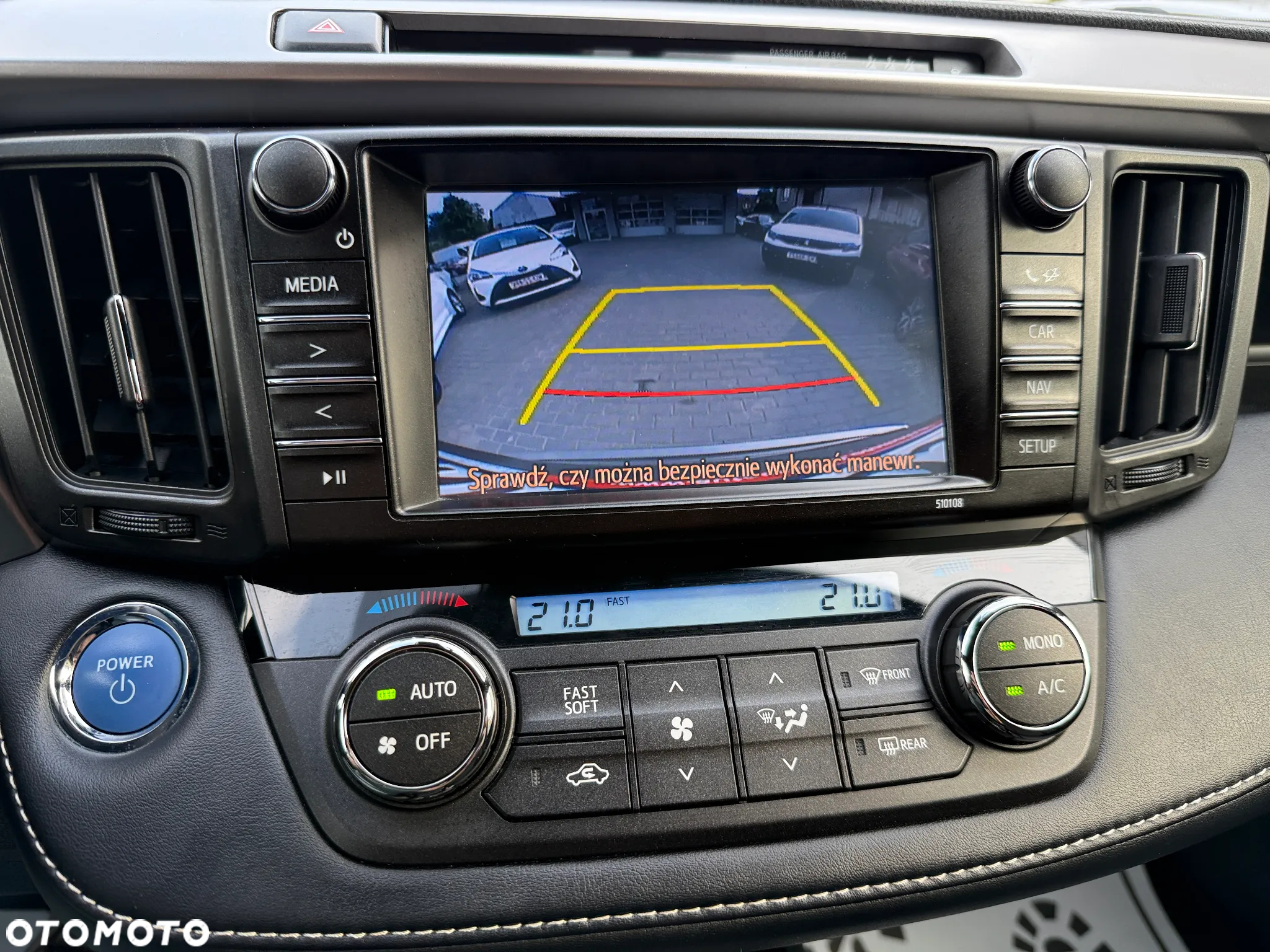 Toyota RAV4 Hybrid Premium 4x2 - 4