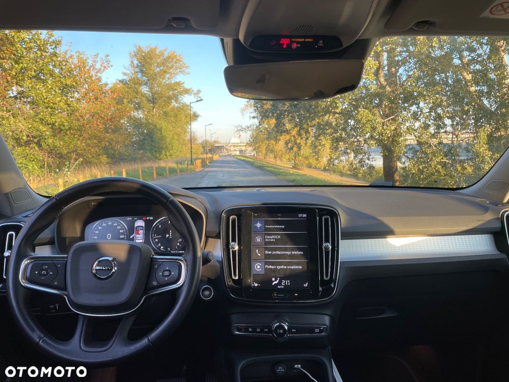 Volvo XC 40 D4 AWD Momentum Pro - 12