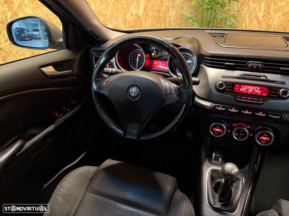 Alfa Romeo Giulietta 1.6 JTDm Veloce - 13