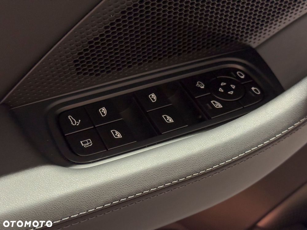 Porsche Panamera - 14