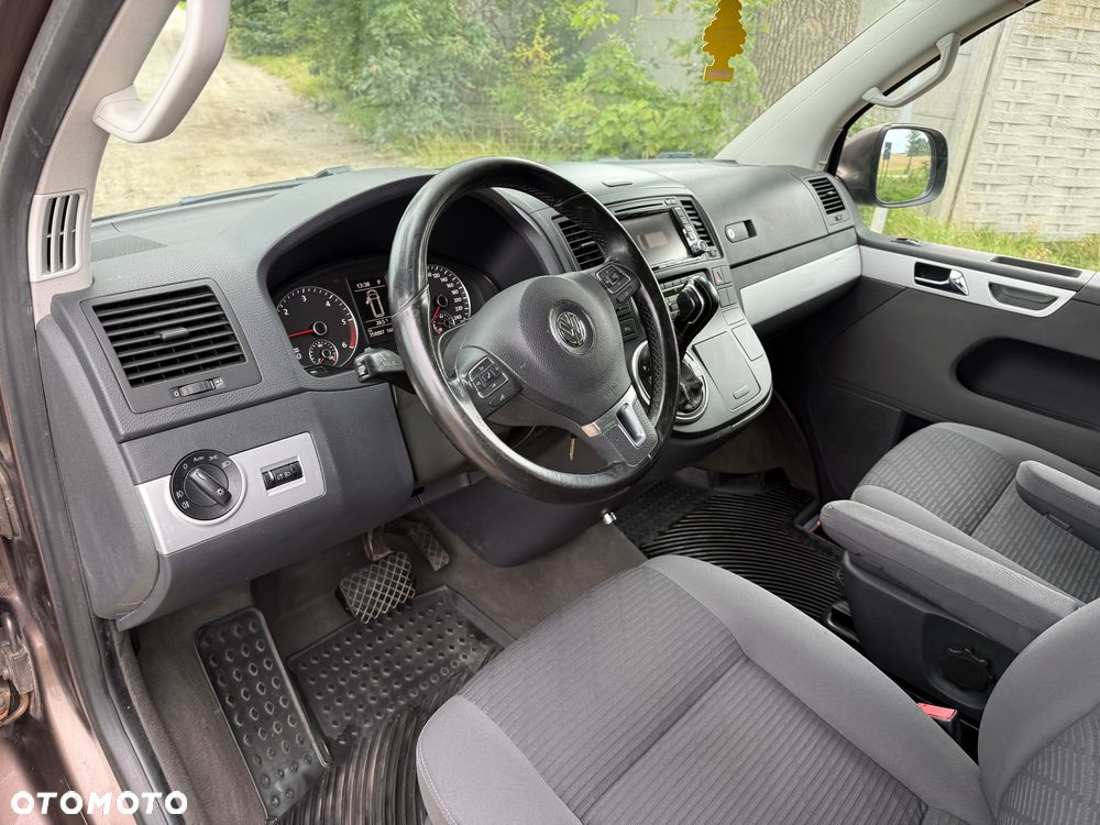 Volkswagen Multivan - 14