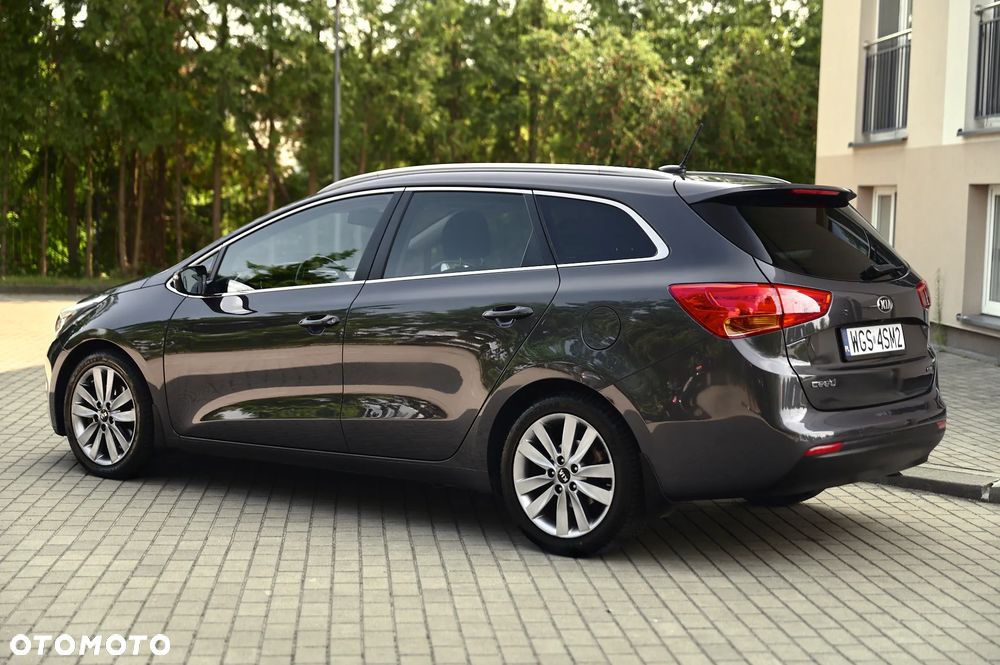 Kia Ceed 1.6 CRDi 128 Platinum Edition - 10