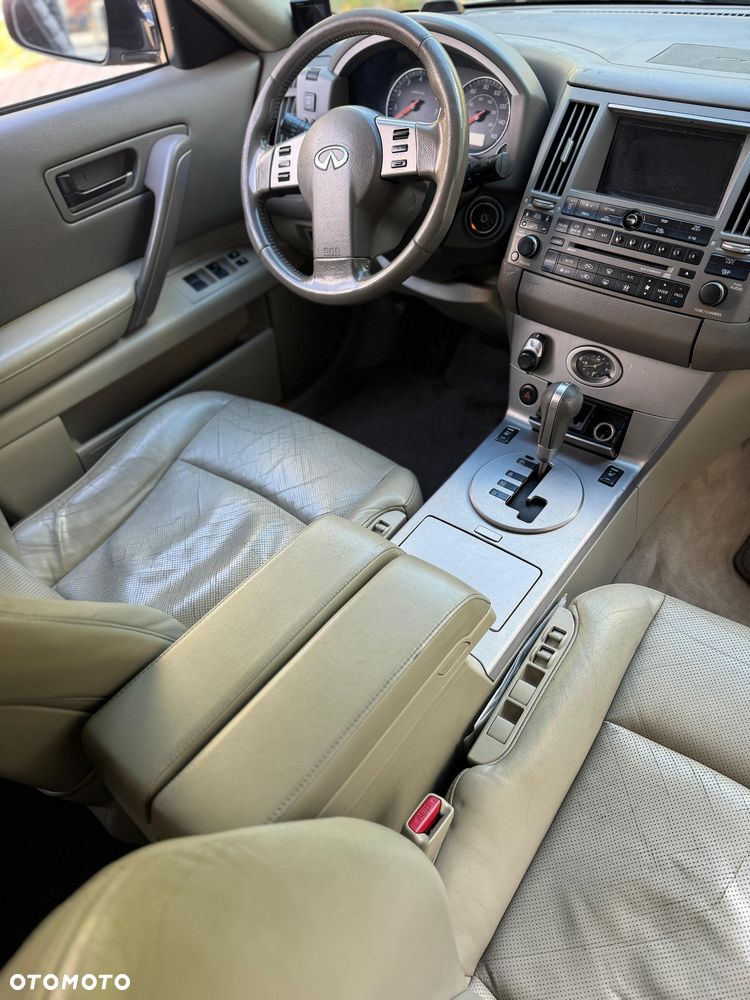 Infiniti FX FX35 - 8