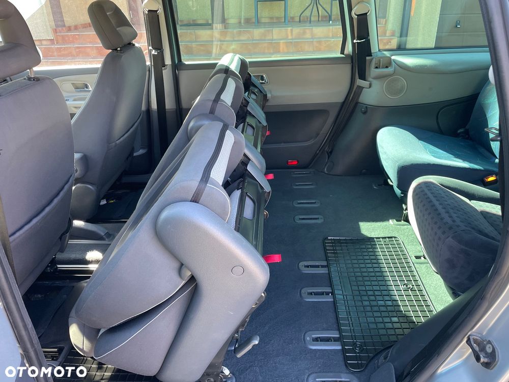 Volkswagen Sharan 2.0 TDI Trendline - 24