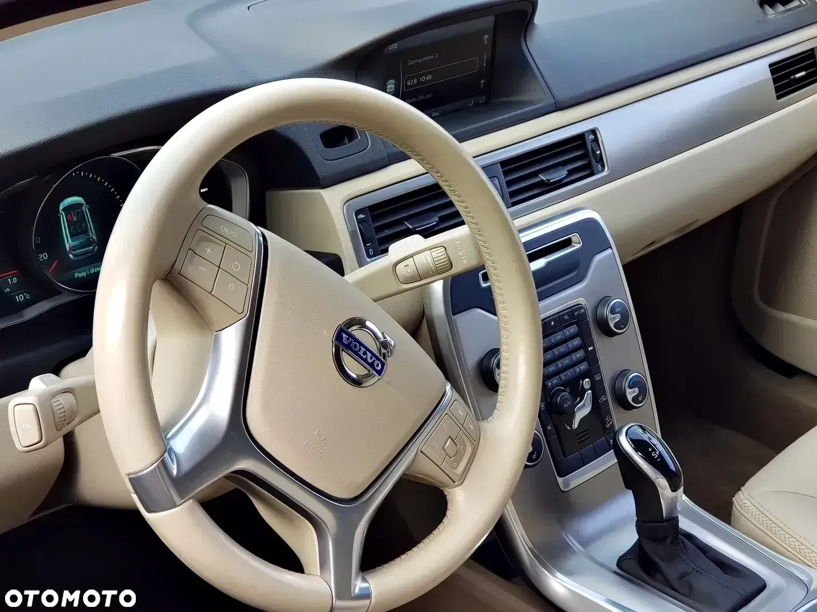 Volvo XC 70 D5 AWD Dynamic Summum - 4