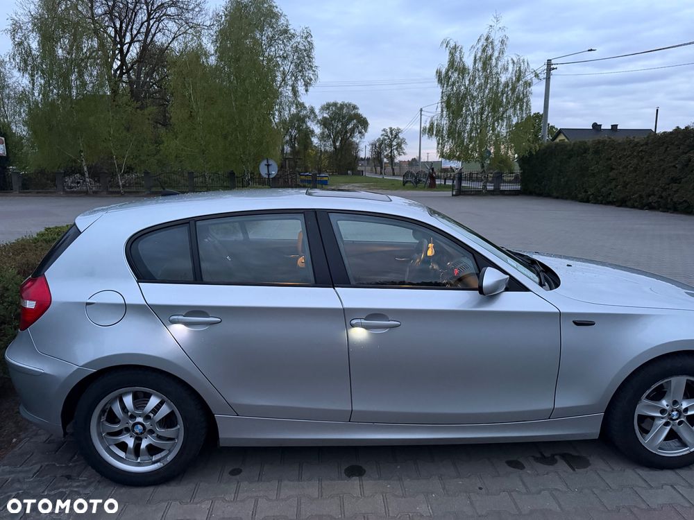 BMW Seria 1 120d DPF - 8