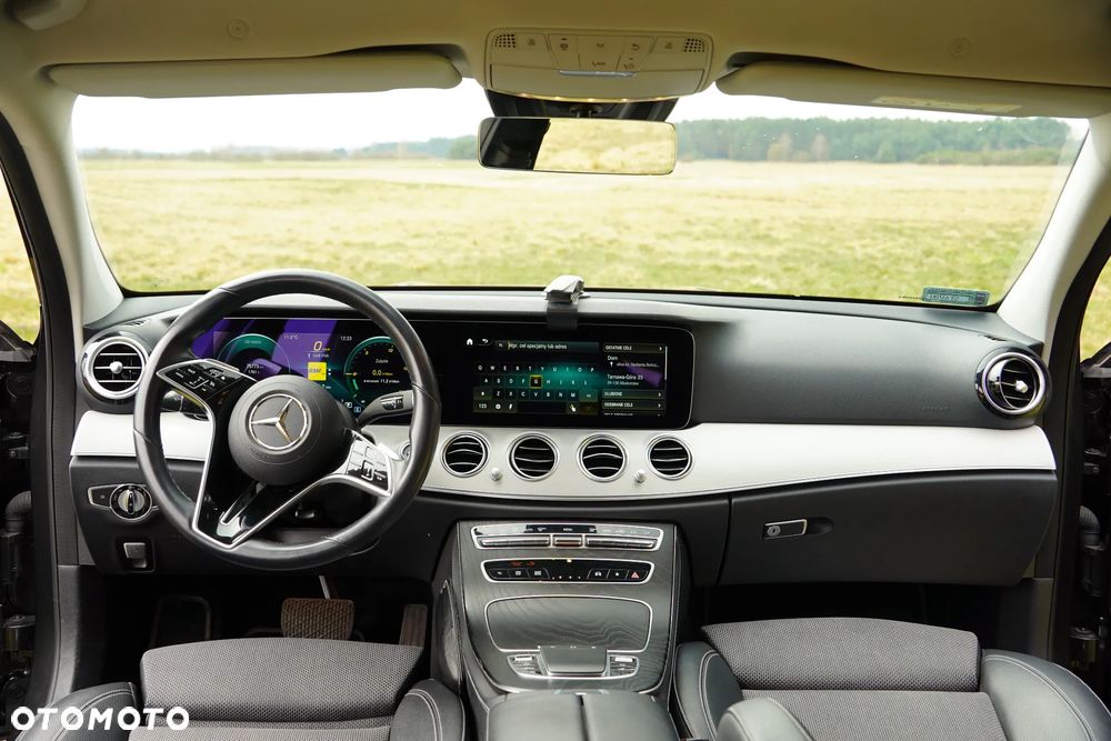 Mercedes-Benz Klasa E 220 d 4-Matic AMG - 27