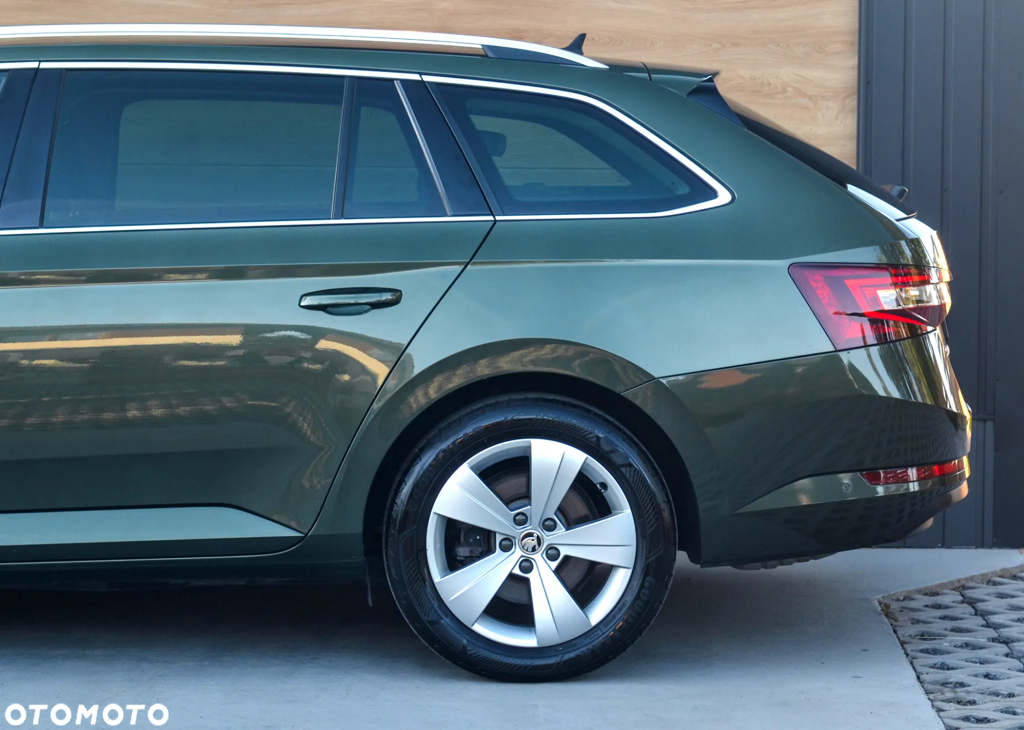 Skoda Superb 2.0 TDI SCR Style DSG - 16