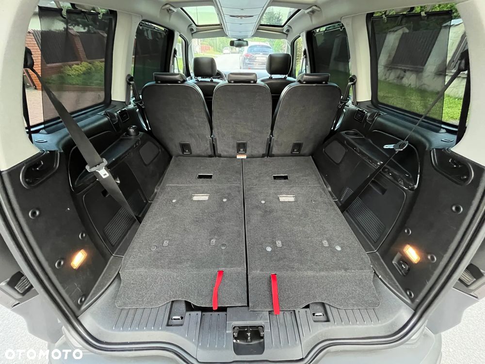Ford Galaxy 2.2 TDCi Titanium - 27