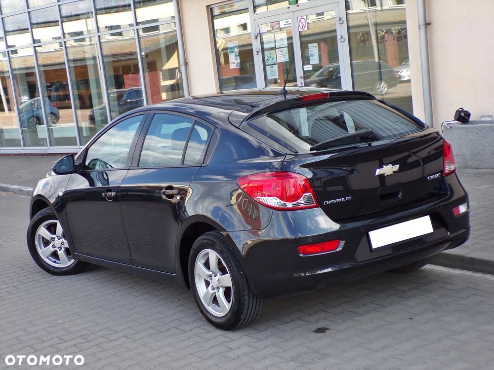 Chevrolet Cruze 1.6 LT+ - 12