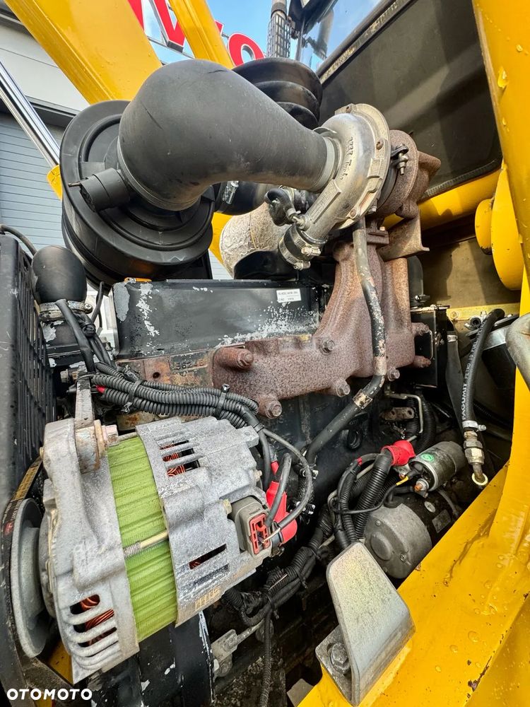 Komatsu WB97S - 7