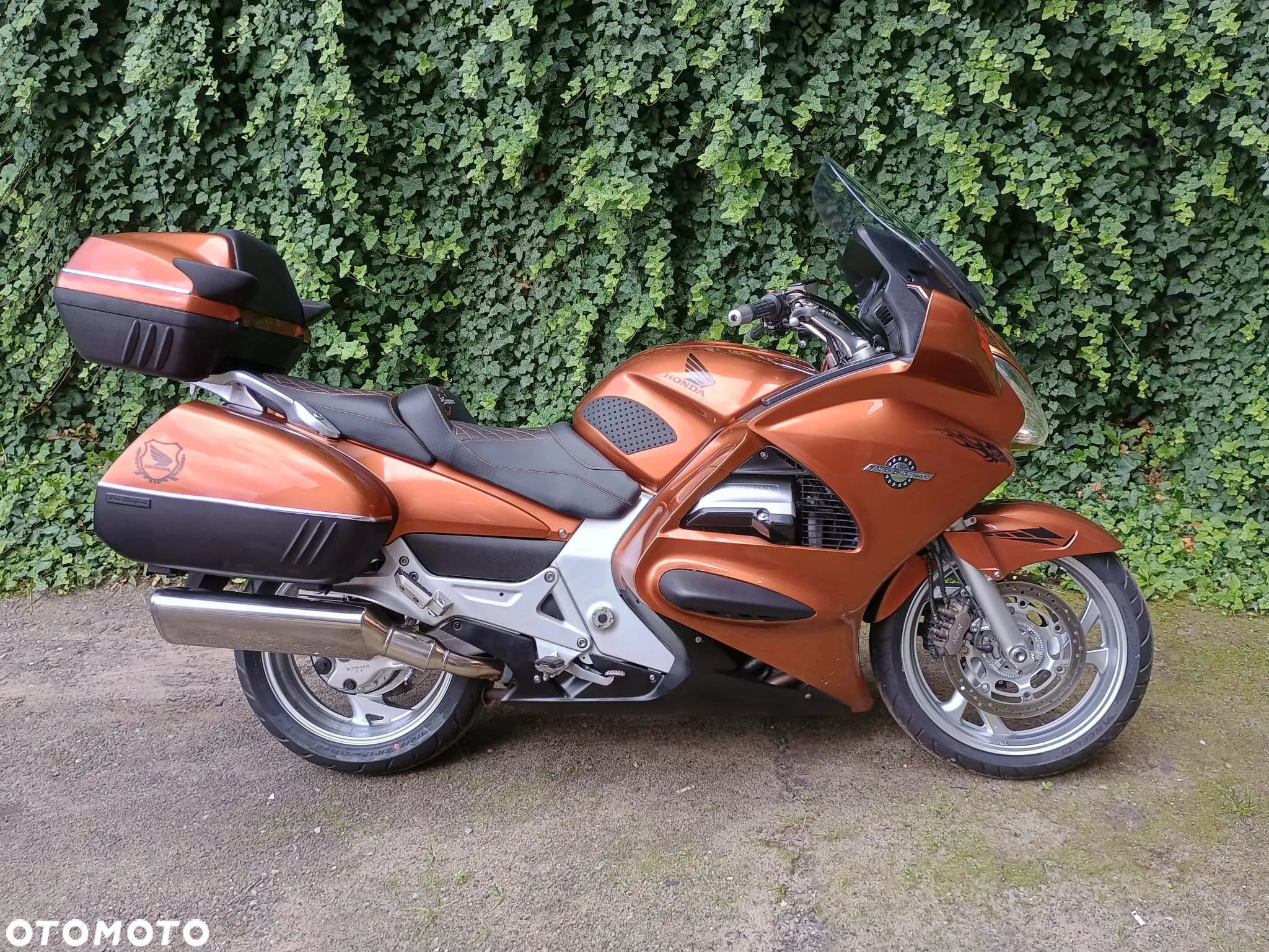 Honda ST - 16