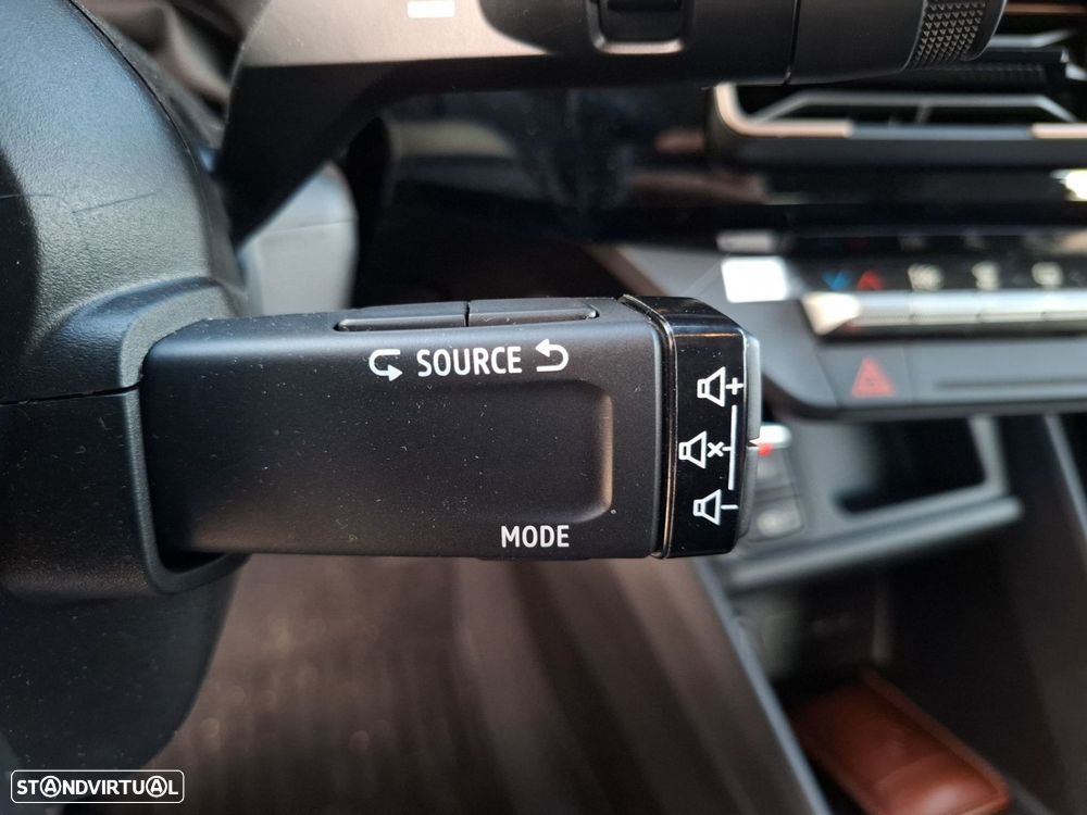 Renault 4 52 kWh Techno Autonomia Conforto — fotografia 18