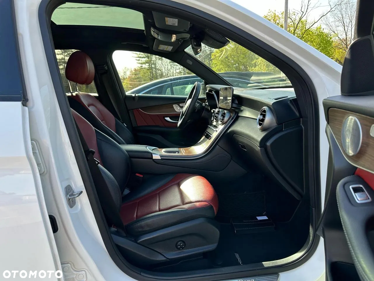 Mercedes-Benz GLC 300 4Matic 9G-TRONIC Exclusive - 5
