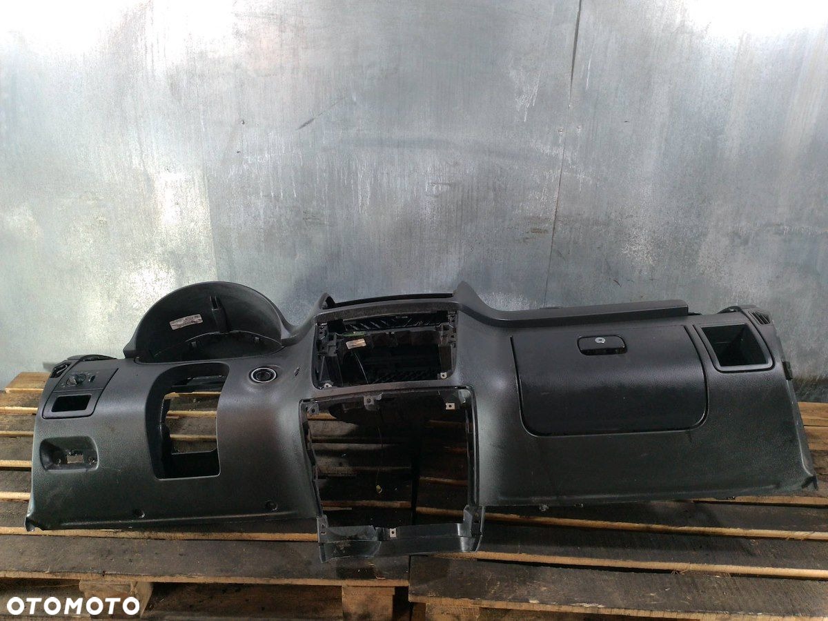 DESKA ROZDZIELCZA  MERCEDES-BENZ VITO 639     A6396820098   A6396804787 - 6