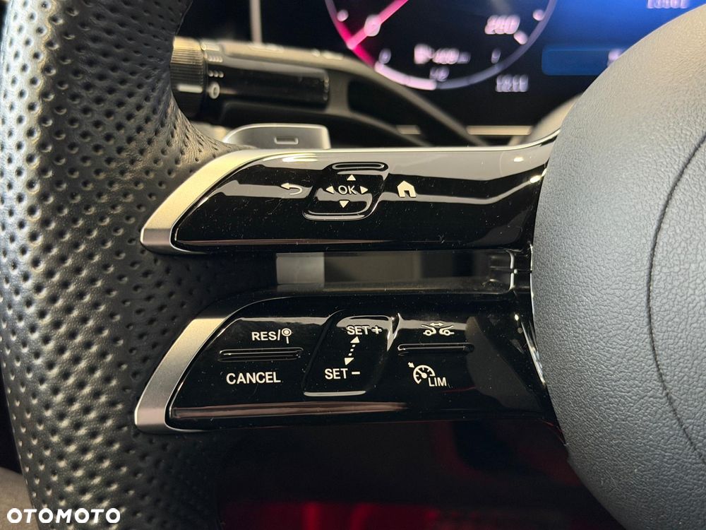 Mercedes-Benz GLC - 13