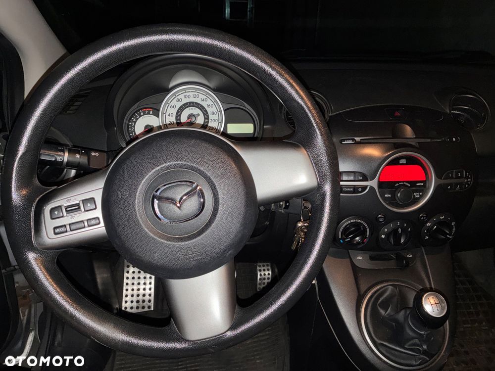 Mazda 2 - 23