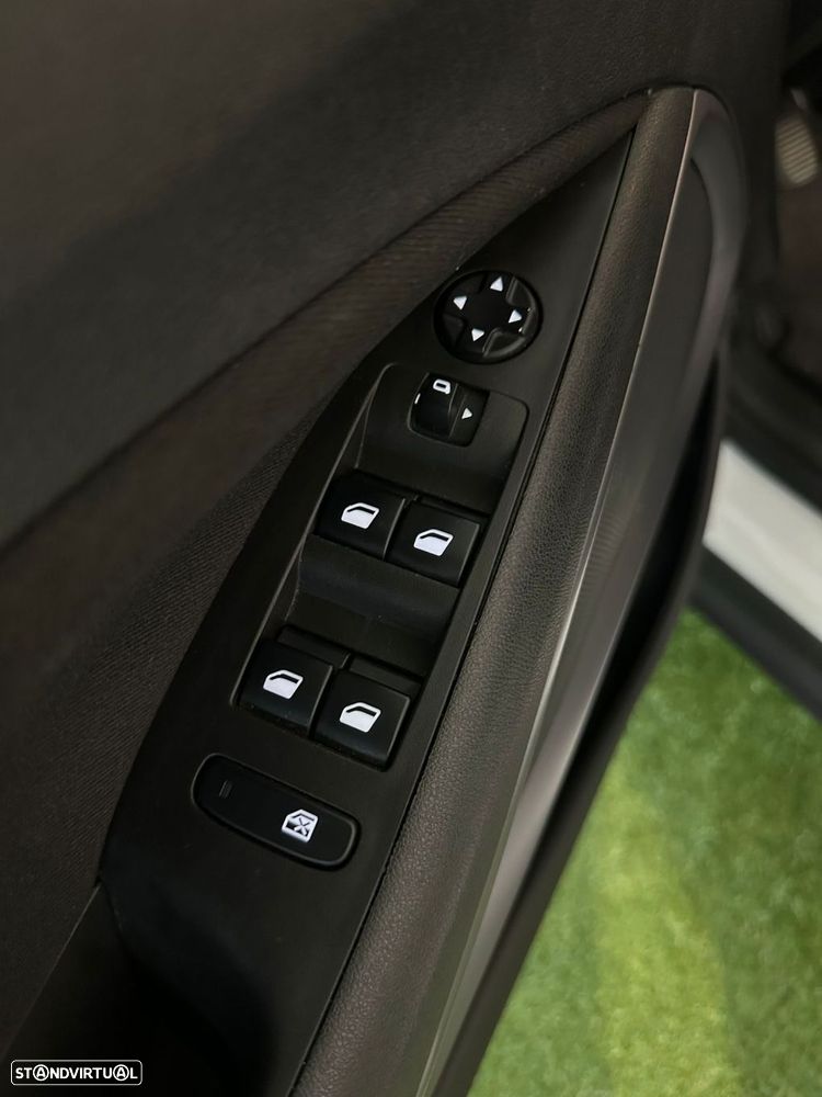 Opel Crossland 1.2 Business Edition - 30