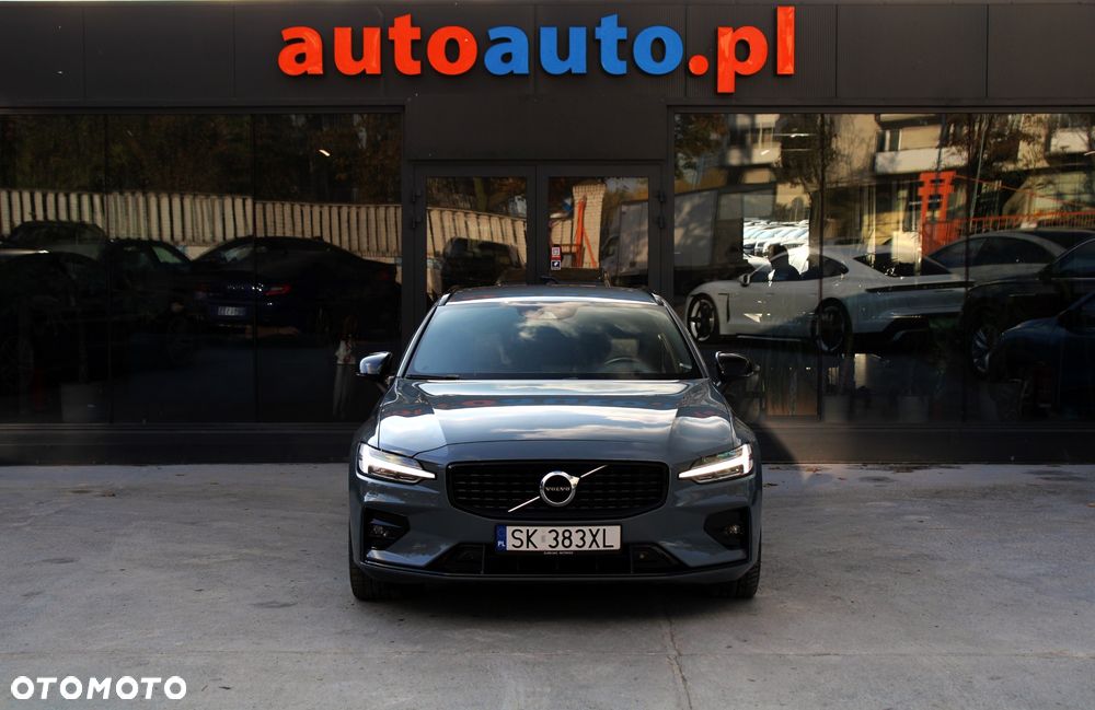 Volvo V60 B4 B R-Design - 2
