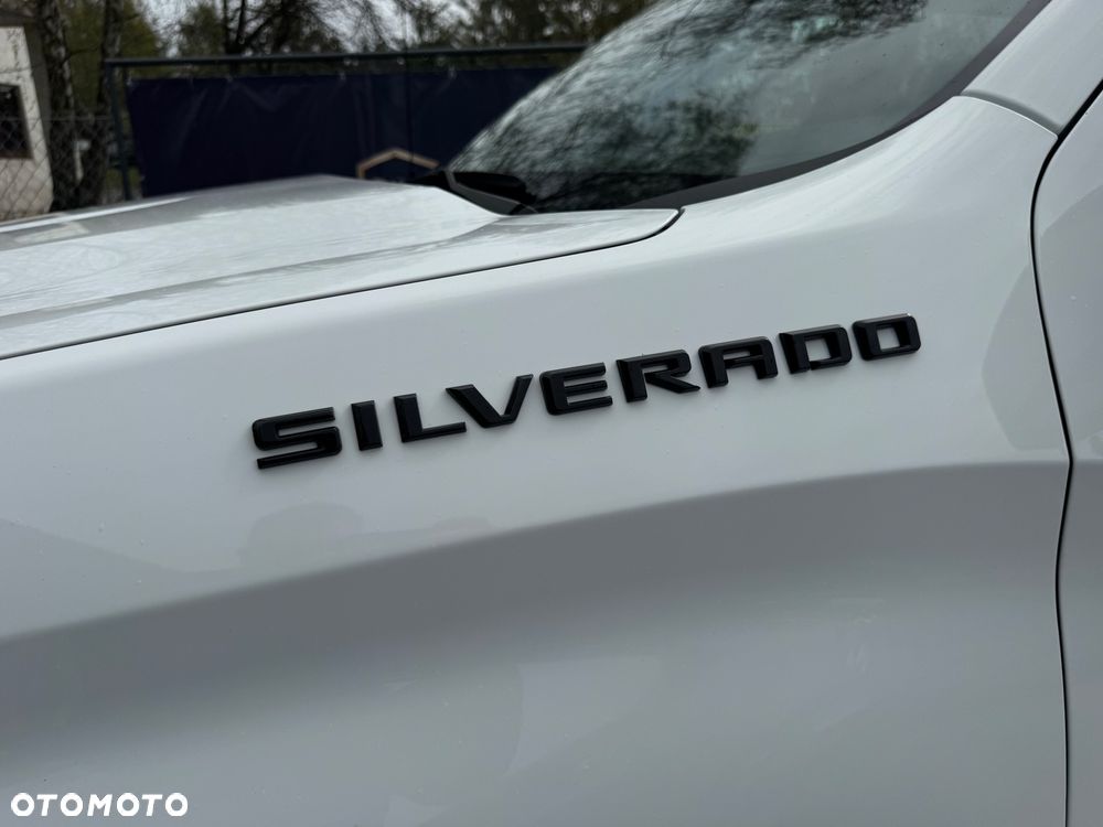 Chevrolet Silverado - 31