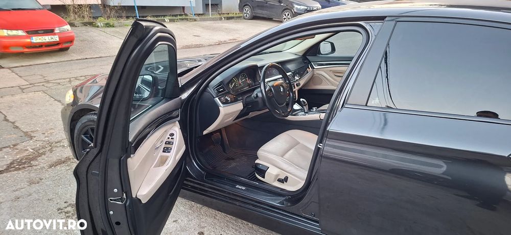 BMW Seria 5 530d xDrive AT - 8