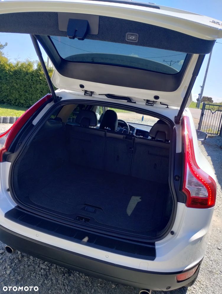 Volvo XC 60 T6 AWD Momentum - 13