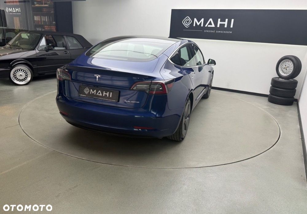 Tesla Model 3 - 11