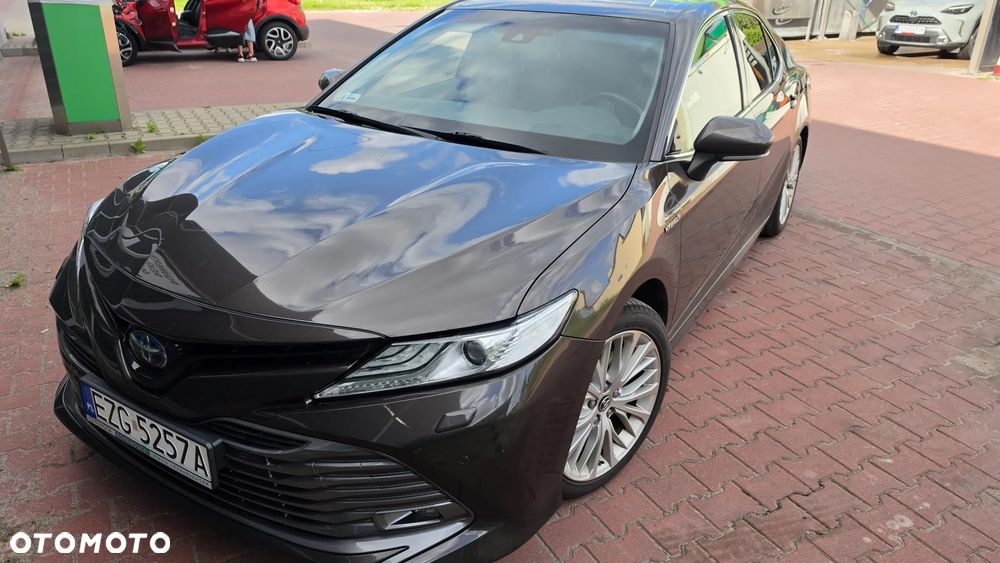 Toyota Camry 2.5 Hybrid Executive CVT - 1