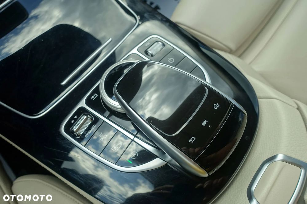 Mercedes-Benz Klasa E - 26