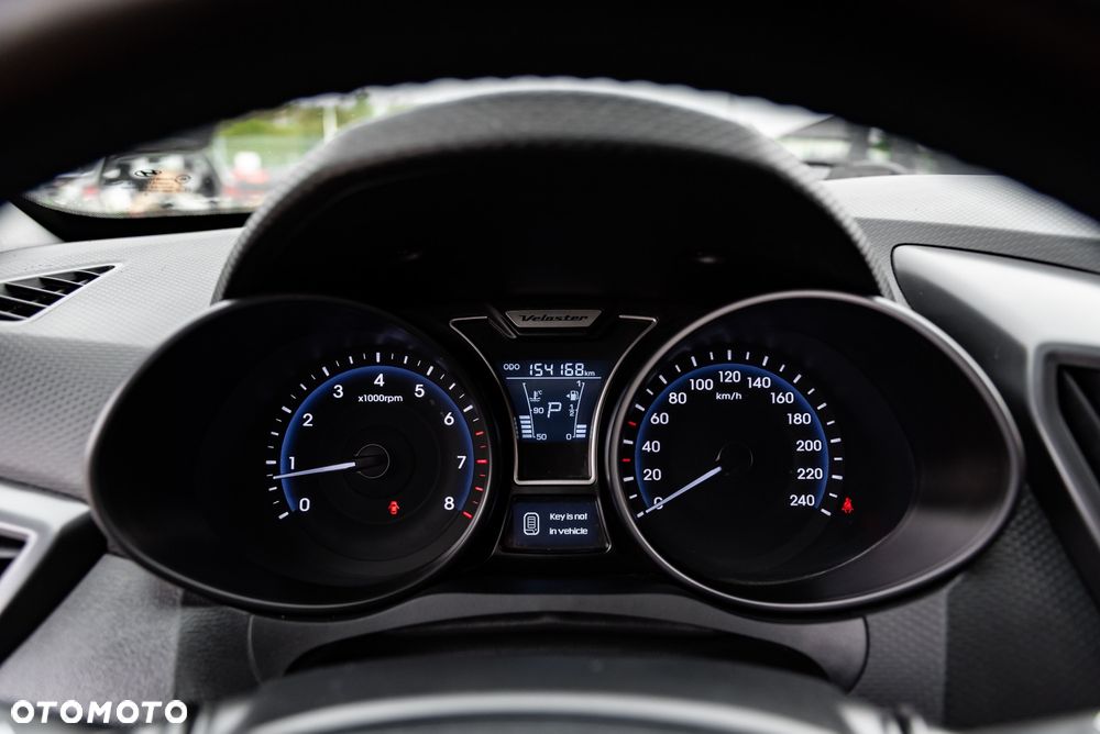 Hyundai Veloster 1.6 T-GDI Executive - 32