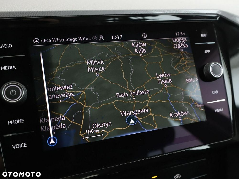 Volkswagen Passat Variant 2.0 TDI SCR DSG 4Motion Business - 24