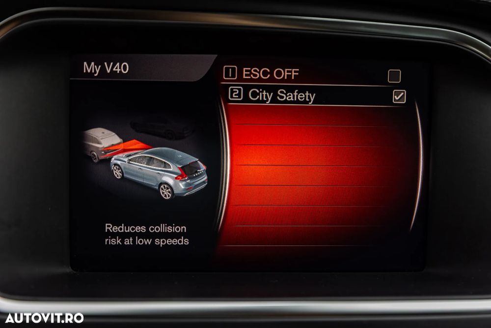 Volvo V40 D2 Momentum - 28
