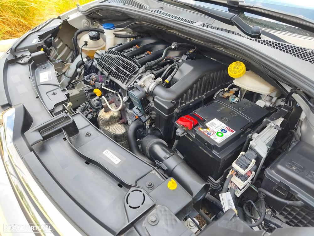 Citroën C3 1.2 PureTech Shine - 16