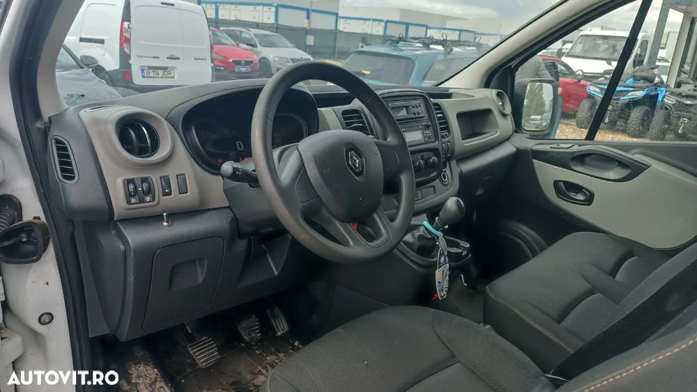 Renault Trafic - 10
