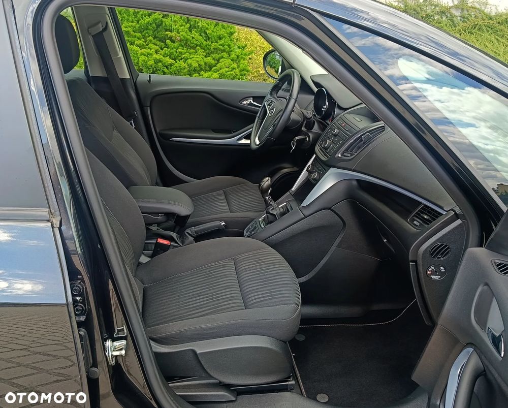 Opel Zafira Tourer 1.4 Turbo Business Edition - 19