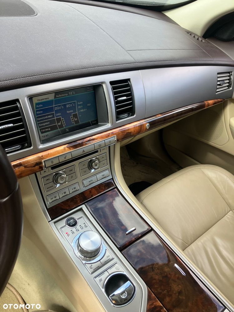 Jaguar XF 3.0 V6 - 8