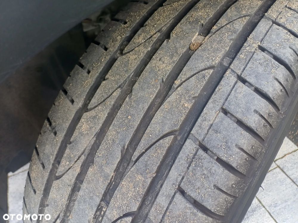 Ford Kuga 1.5 EcoBoost 2x4 Titanium - 34