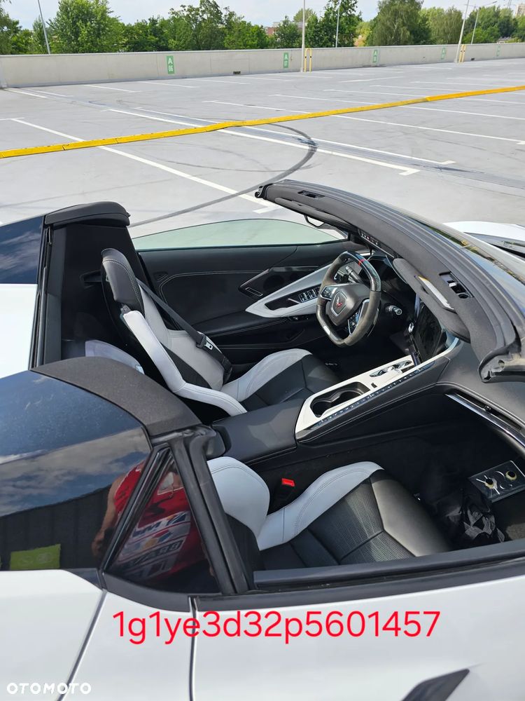 Chevrolet Corvette - 16