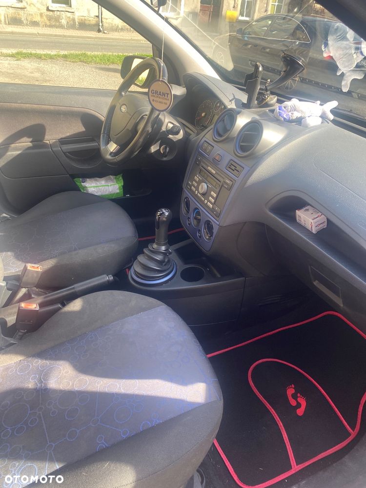 Ford Fiesta - 6