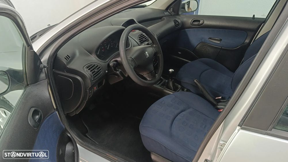 Peugeot 206 1.1 Color Line - 7