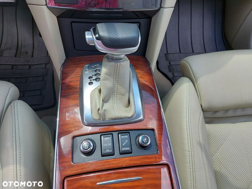 Infiniti FX - 26