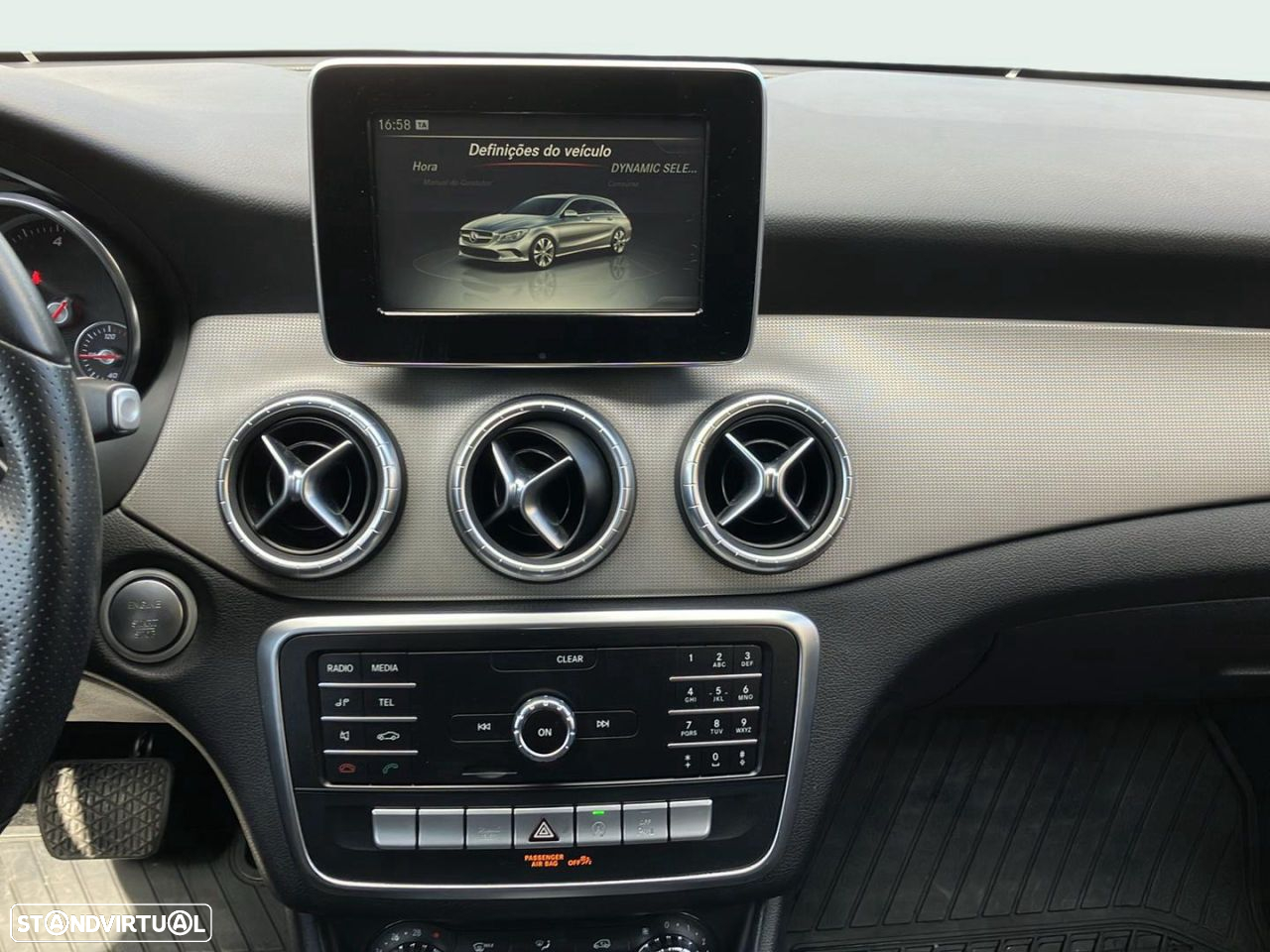 Mercedes-Benz CLA 180 - 11