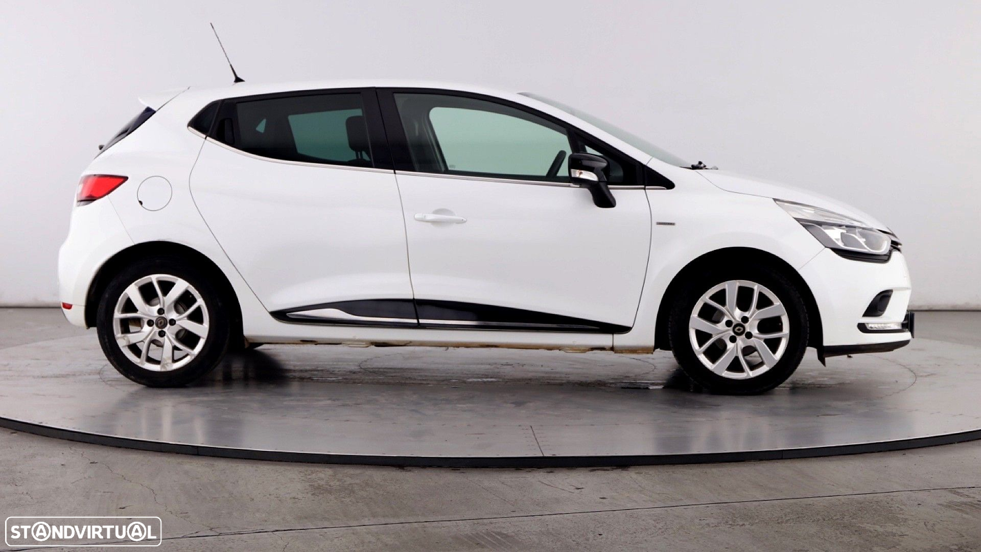 Renault Clio 0.9 TCe Limited - 9